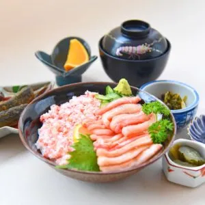 ズワイガニ丼